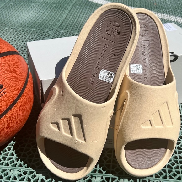 🎯 ADIDAS 2022 Adicane Sport Slide - US Men's 13 - Picture 1 of 10